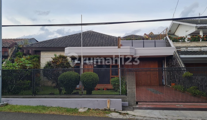 Disewakan Rumah Strategis Full Furnished di Cikutra Dekat Widyatama Mustopa Pahlawan Surapati Gedung Sate Pasteur Bandung
