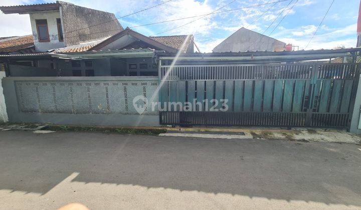 Rumah hook di Komplek melong SHM Bagus Barat 1