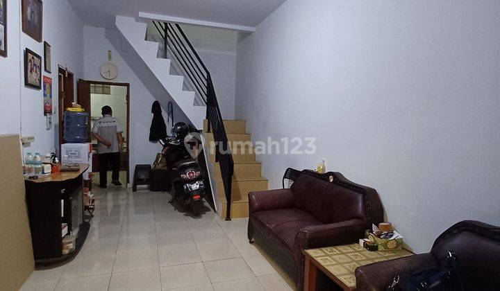 Dijual Rumah di Mengger 2 Lantai SHM Sudah Renovasi Hadap Barat 2