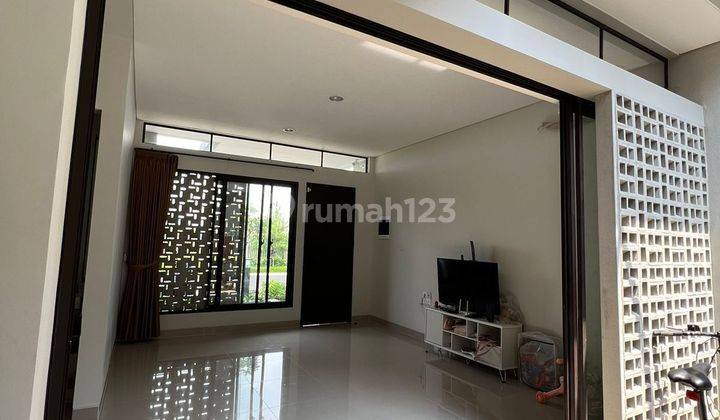 Dijual Rumah 2 Lantai Cluster Flora Shm Hadap Selatan 1