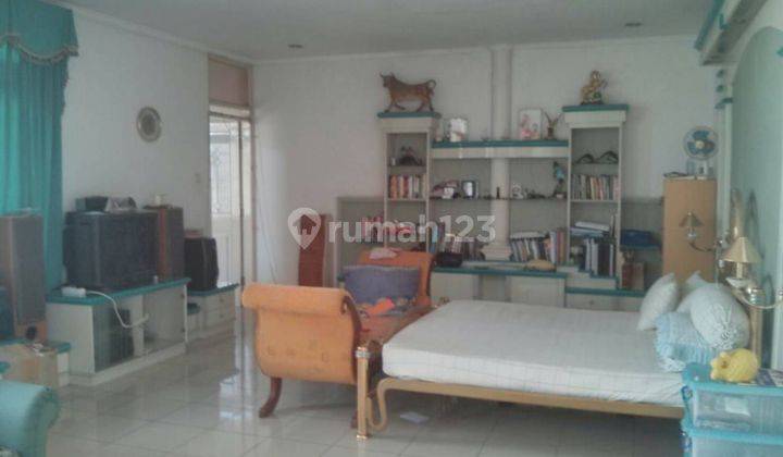 Rumah THI Mainroad semi furnished siap huni  1