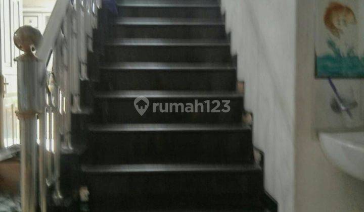 Rumah THI Mainroad semi furnished siap huni  2