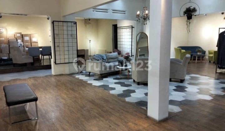 RUMAH COCOK UTK USAHA CAFE DI MAINROAD SUPRATMAN 2