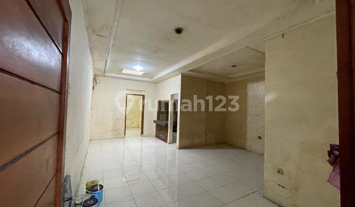 2 RUMAH DALAM 1 KAVLING, BISA JADI RMH HUNI DAN BISA DI JADIKAN PASSIVE INCOME DI KOMPLEK PHARMINDO