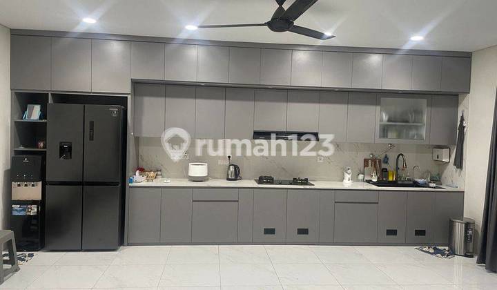 Rumah 2 Lantai Semi Furnished Di Kota Baru Parahyangan 1
