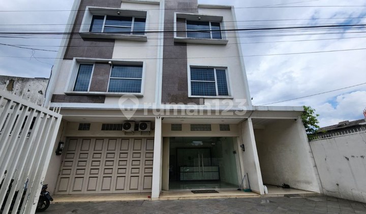 Dijual 2 Ruko Gandeng Ex Kantor ( Tidak Jual Terpisah ) Jalan Sudirman Bandung