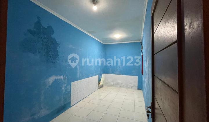 2 RUMAH DALAM 1 KAVLING, BISA JADI RMH HUNI DAN BISA DI JADIKAN PASSIVE INCOME DI KOMPLEK PHARMINDO 2