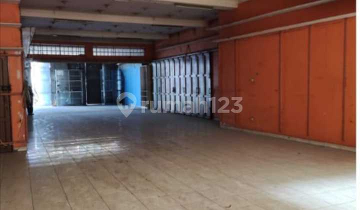 READY-TO-USE SHOPHOUSE IN MARGACINTA READY-TO-USE SHOPHOUSE IN MARGACINTA