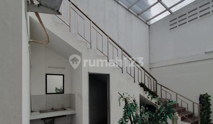 READY-TO-USE SHOPHOUSE IN BATUNUNGGAL, SUITABLE FOR OFFICE OR RESTAURANT 2