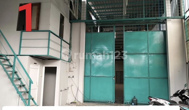 GUDANG SIAP PAKAI DI HOLIS