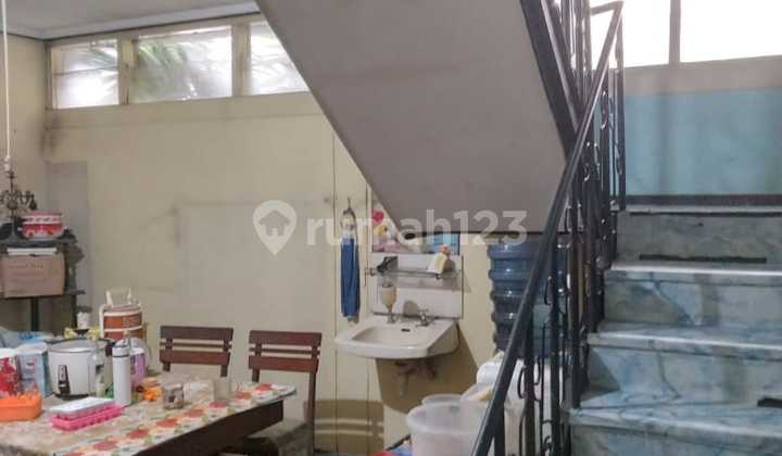 Rumah Bergaya Vintage di Sayap Cipaganti Pasteur Otten 2