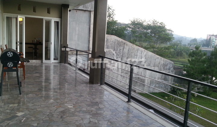 JUAL RUMAH HARGA MIRINGVIEW DANAU LANGSUNG KOTA BARU PARAHYANGAN- FULLY FURNISHED