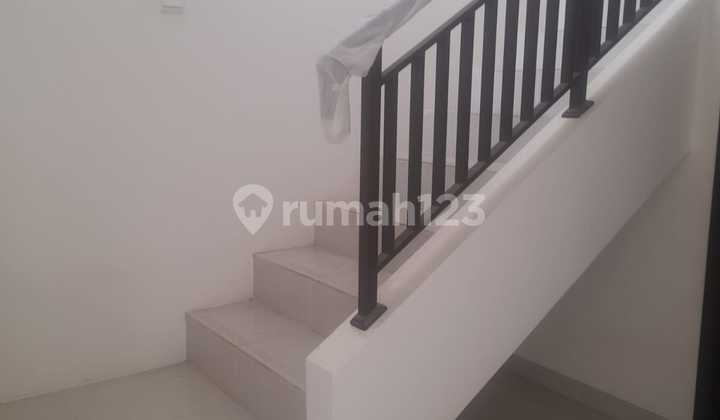 READY-TO-OCCUPY NEW HOUSE AT PODOMORO PARK BANDUNG 2