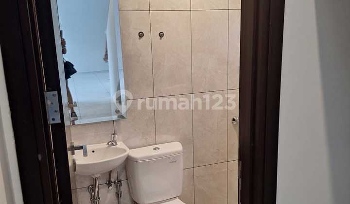RUMAH MODERN MINIMALIS SIAP HUNI DI KBP 2