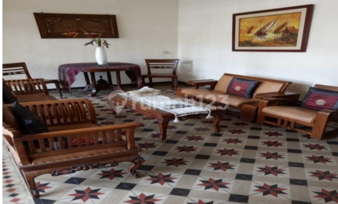 Rumah Bergaya Belanda di Sayap Riau bisa Jadikan Ruang Usaha Ataupun Kost2an Rumah Bergaya Belanda di Sayap Riau bisa Jadikan Ruang Usaha Ataupun Kost2an