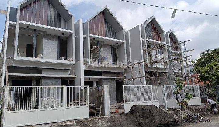 Dijual Rumah 2 Lantai Lokasi Tenggilis Dekat Kampus Ubaya 2