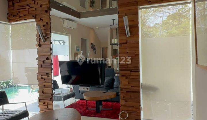 Rumah 2 Lantai FOREST MANSION SURABAYA Full Furnished dan Private Pooll  2