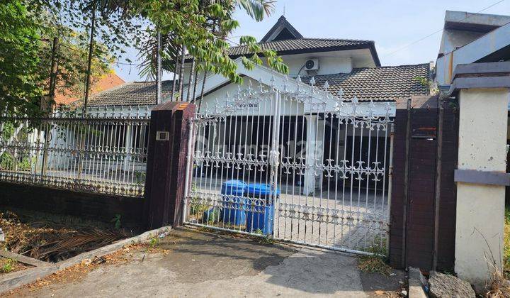 Disewakan Rumah Usaha Lokasi Tengah Kota Surabaya 1