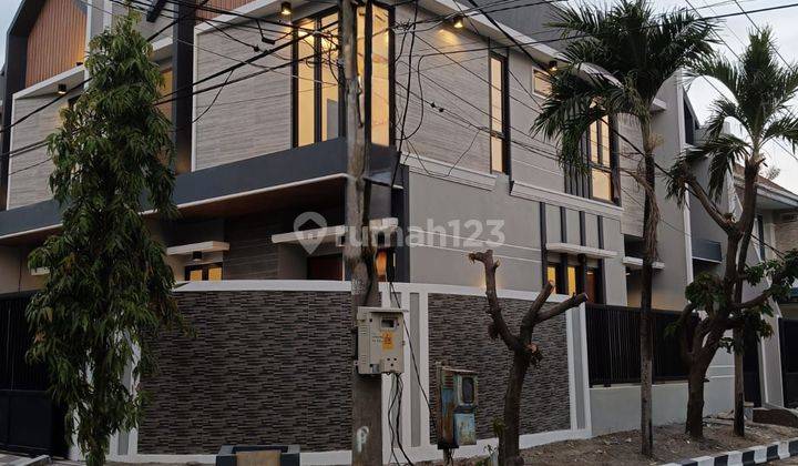 Dijual Rumah Baru 2 Lantai Lokasi Suterejo Surabaya 1