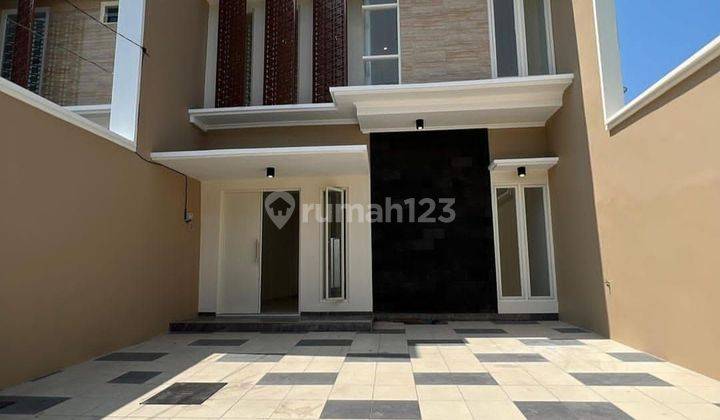 Dijual Rumah Baru 2 Lantai Lokasi Manyar Kertoadi  1