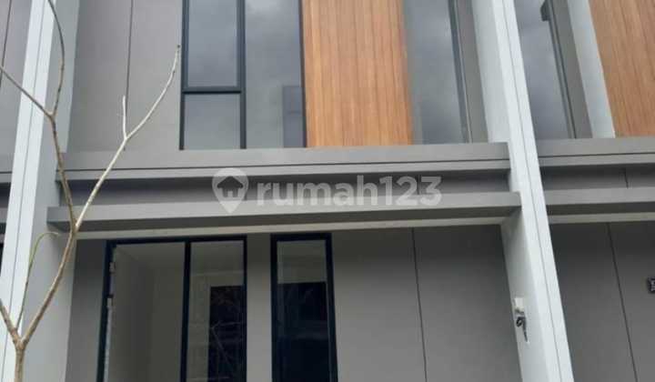 For Rent 2 Story 3 Br House in Grand Eastern Keputih Surabaya
