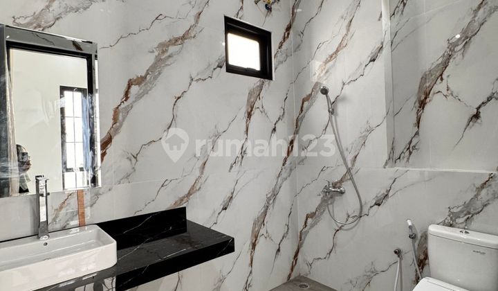 Dijual Rumah Minimalis 2 Lantai di Babatan Pantai Surabaya 2