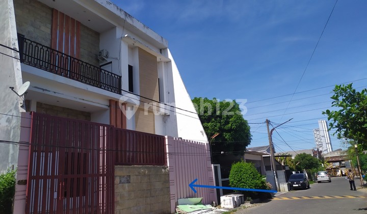 Cheap Auction Sale of House in Griyo Amerta, Panjang Jiwo, Surabaya 2