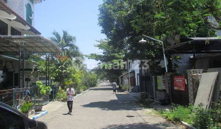 Selling Cheap Via Auction House in Kebraon Utama, Karangpilang Surabaya 2