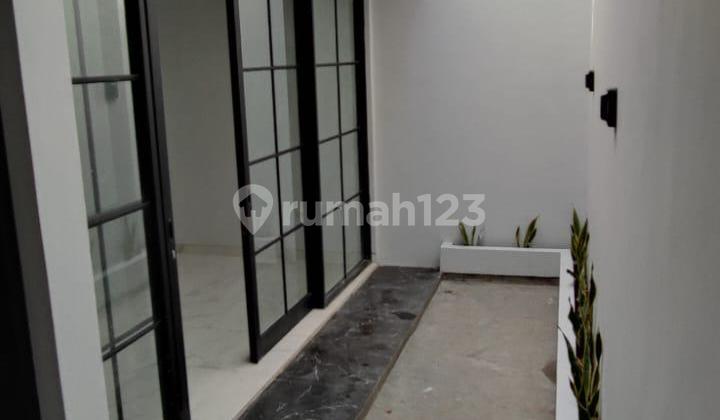 For Sale New American Modern House in Citraland Surabaya 2