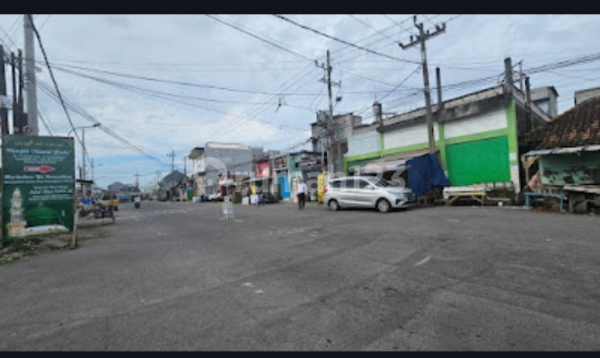 For Auction Business House on Cumpat Street, Kedungcowek, Bulak, Surabaya. Land Certificate For Auction Business House on Cumpat Street, Kedungcowek, Bulak, Surabaya. Land Certificate