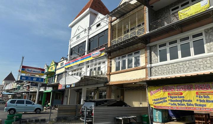 Executive Nirwana Shop House Ready to Generate Income East Surabaya 2