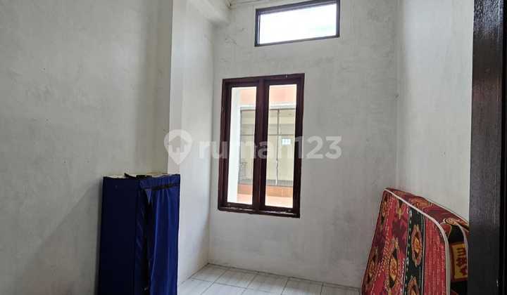 For Sale, 2-Story Shophouse on Nol Raya, Ponorogo, Magetan, East Java. 2