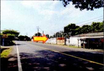 Land Auction by the Side of Sumbersuko Lumajang Main Road. Suitable for Business. Land Auction by the Side of Sumbersuko Lumajang Main Road. Suitable for Business.