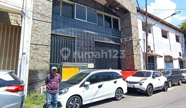 Lelang Gudang Di Jalan Sikatan Surabaya 