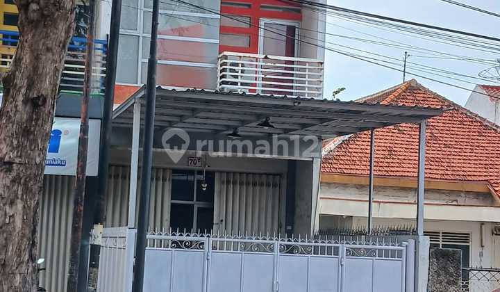 Downtown Probolinggo East Office Building, near the Town Square. Downtown Probolinggo East Office Building, near the Town Square.