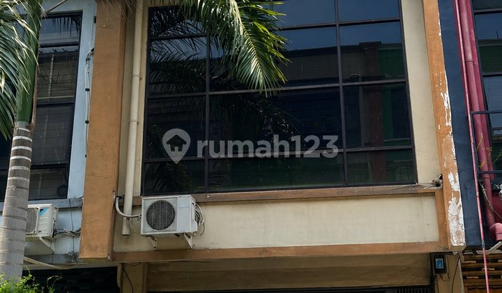 For Sale via Auction: Shophouse in Kalirungkut, Surabaya 1