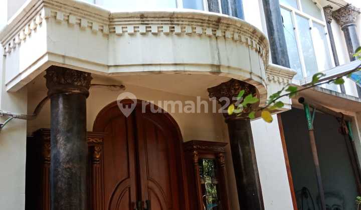 For Sale Semi-Furnished Commercial House on Raya Wonorejo, Rungkut, Surabaya