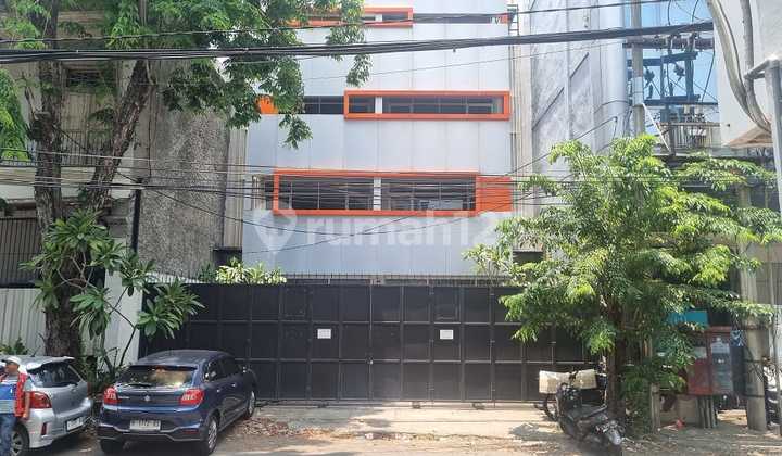 Business Property Auction Asset Surabaya Strategic Location