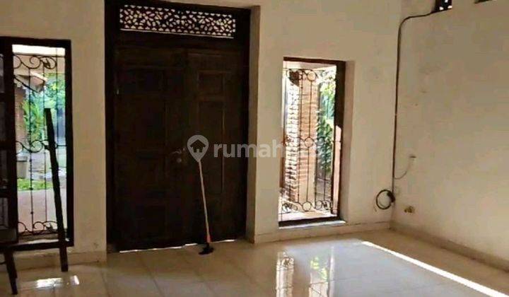Rumah Di Pusat Kota Surabaya Cocok Buat Cafe Atau Resto 2