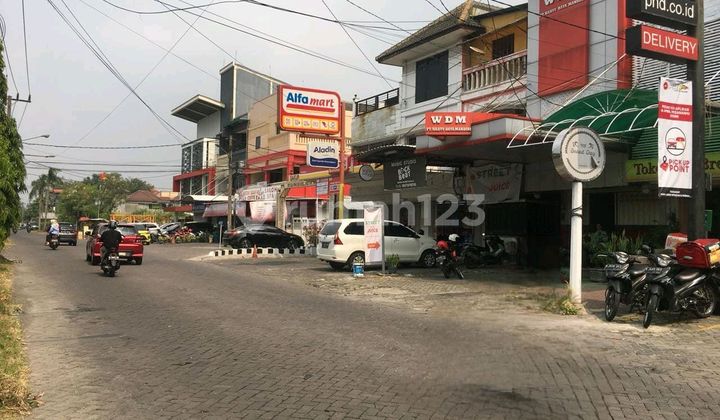 Auctioned Ruko Asset in Sakura Regency Ketintang Housing Auctioned Ruko Asset in Sakura Regency Ketintang Housing