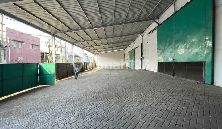 Special Clean Warehouse Location Near Tandes Toll Road
