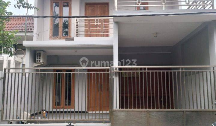 Rumah Disurabaya Barat Dekat Row Jalan Raya, Fasilitas Kesehatan, Padat Penduduk 1