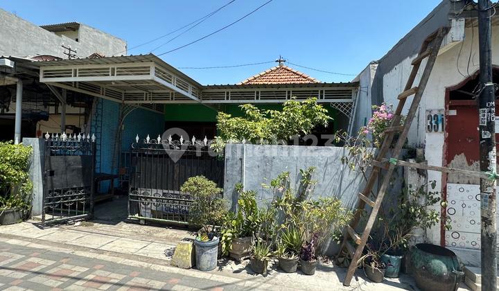 For Sale via Auction: House in Sawahan, Strategic and Commercial Area 2