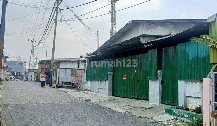 Gudang Asset Lelang Di Driyorejo Lokasi Banyak Pabrik Dan Padat Penduduk Dekat Jalan Raya 2