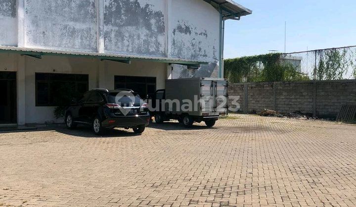 Gudang Di Lahan Kawasan Industri Pier Nol Jalan Raya
