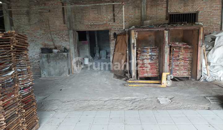 Pabrik Cocok untuk Tempat Usaha dan Gudang Lokasi Strategis