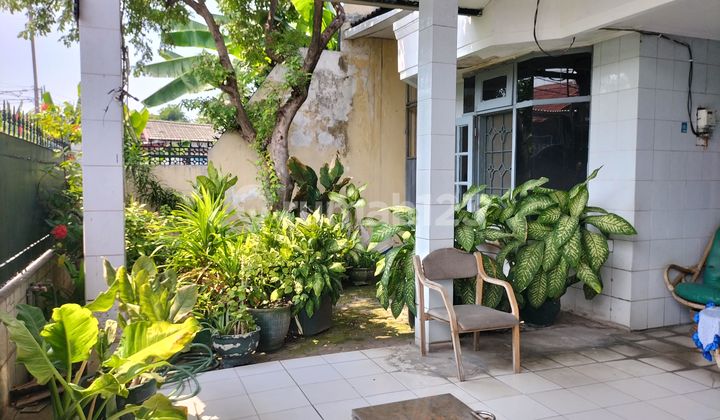 For Sale by Auction: Durian Tambaksumur Street House, Sidoarjo, Strategic Location 2