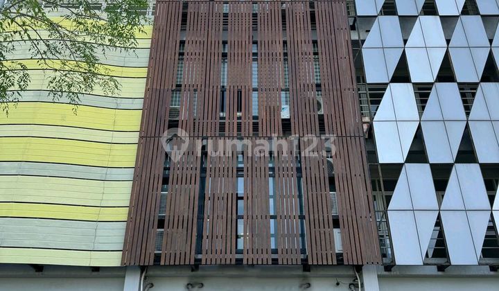 Shop House in Royal Residence, Strategic and Commercial Area Location. 2