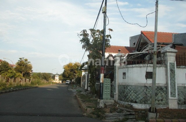 For Sale Via Auction: Mentari Beach House, Strategic Location 2