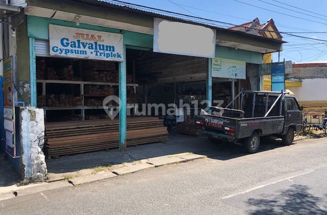 Shop House in Sukolilo, East Surabaya, Suitable for Business and Office.